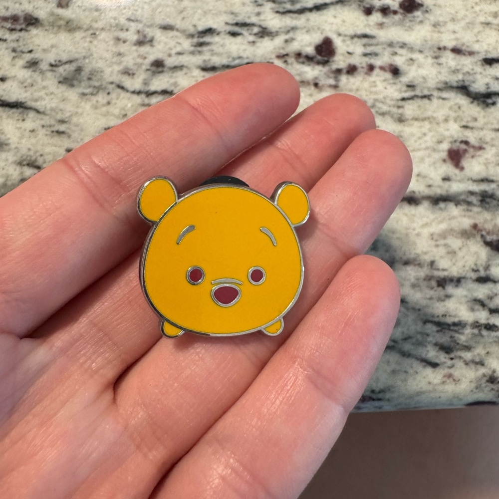 Pooh pin